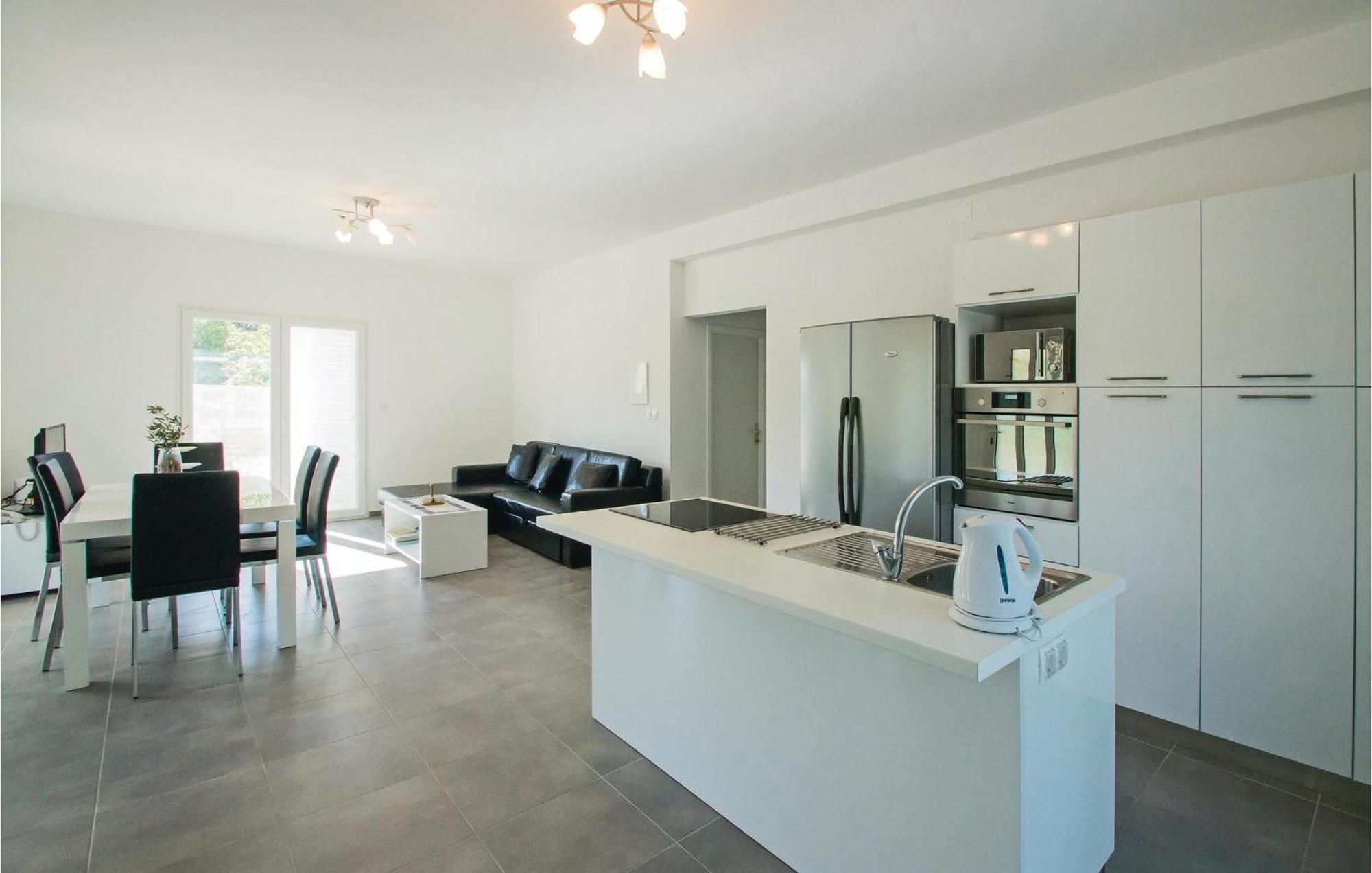 Stunning Apartment In Grscica With Kitchen Prizba Exterior photo
